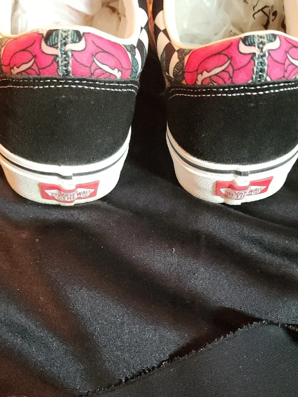 Men's Black & Pink Floral Leopard VANS Casual Sneakers Sz. 9.5